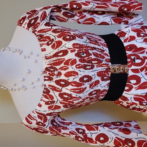 Beautiful boho maxi dress with 3/4 sleeve,  off shoulder, ruched top, full skirt - Picture 7 of 12